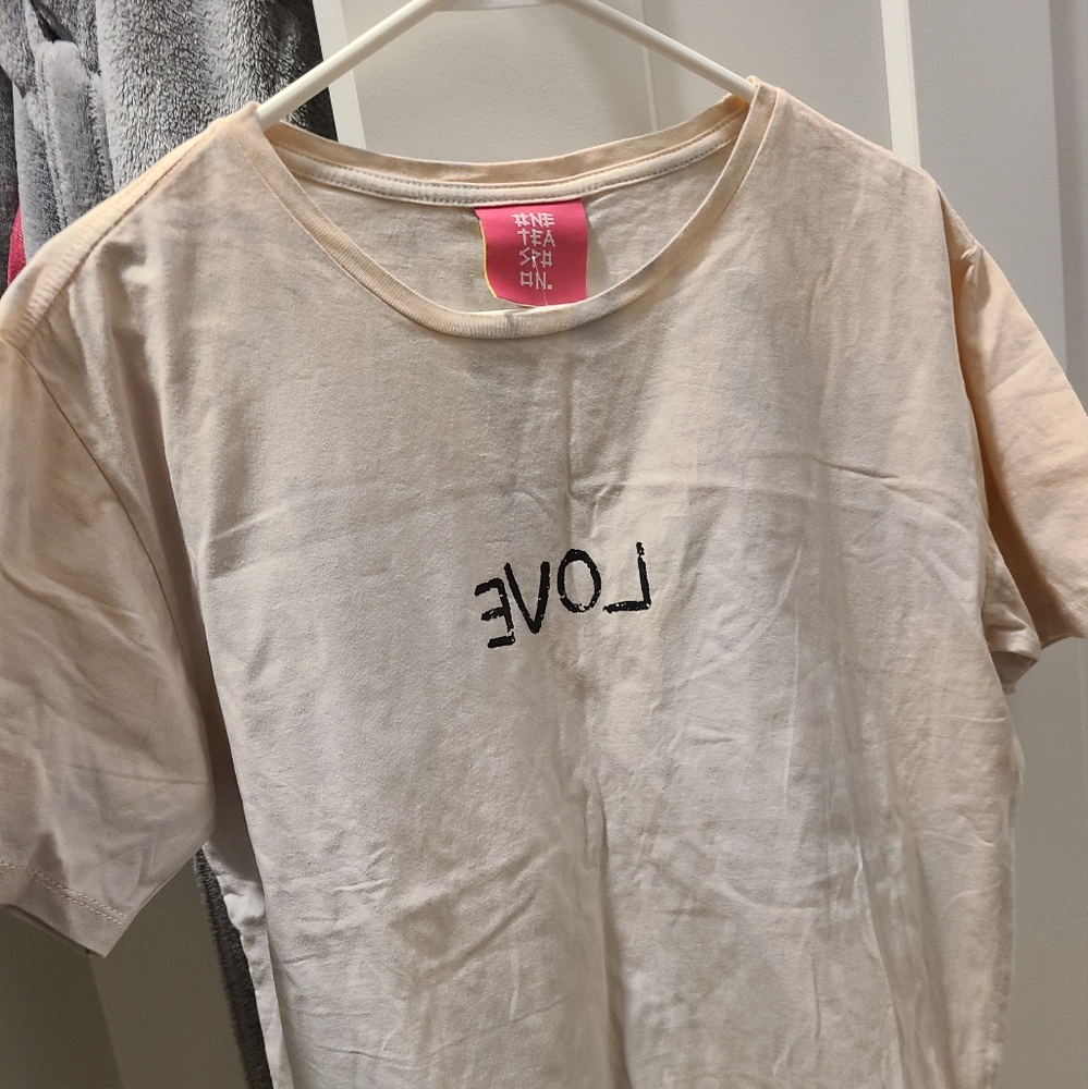 NWT Love tee